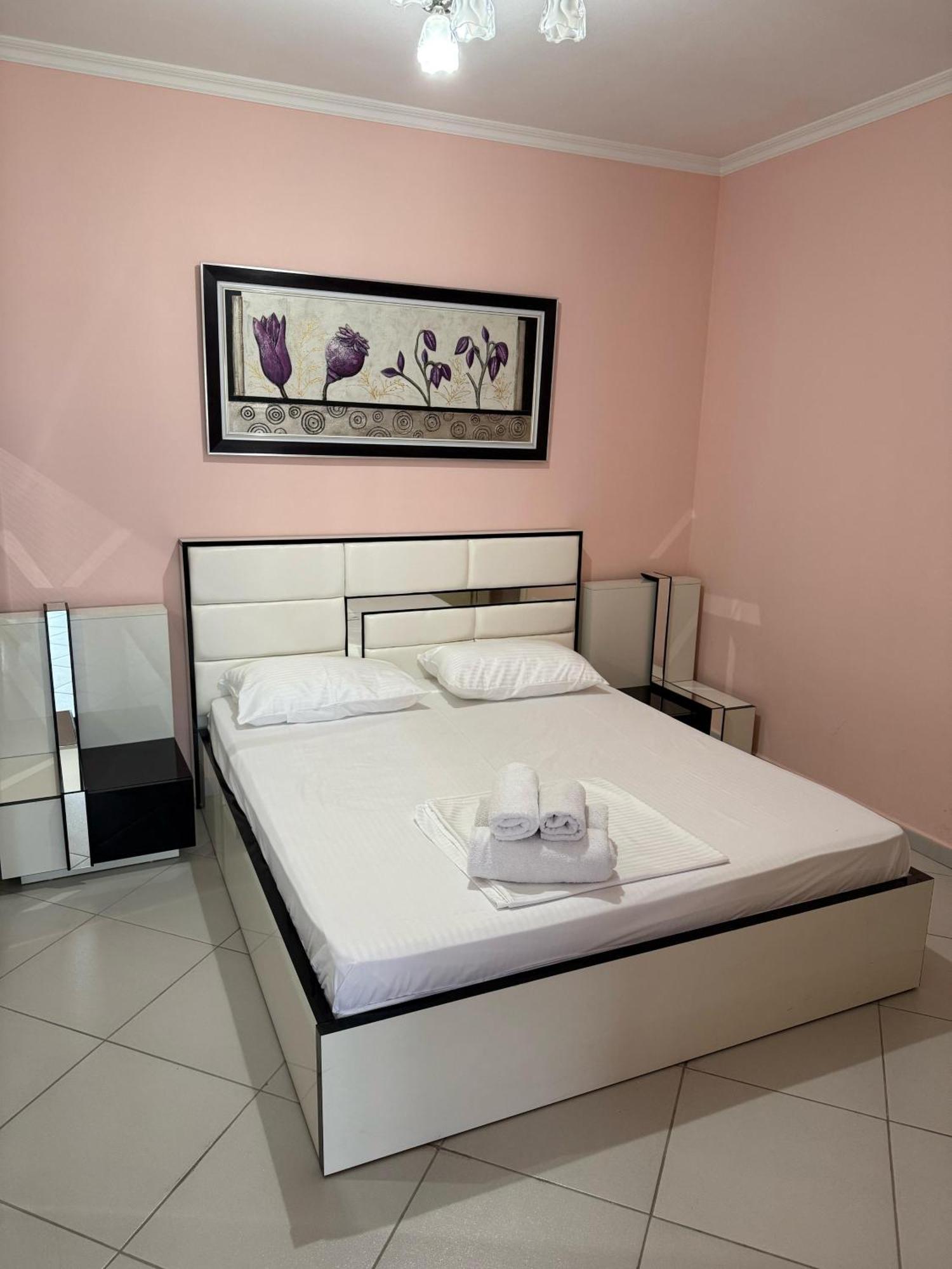 Amy'S Luxury Appartment Shkodër Eksteriør billede
